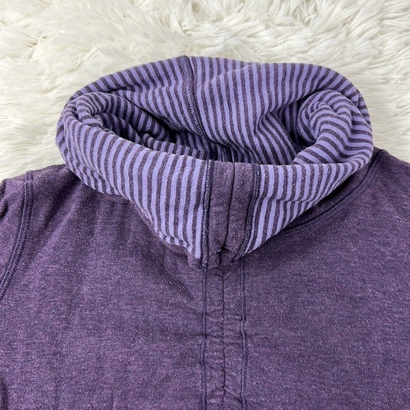 Lululemon In A Cinch Long Sleeve Tee Heathered Deep Zinfandel / Classic Stripe - Picture 2 of 7
